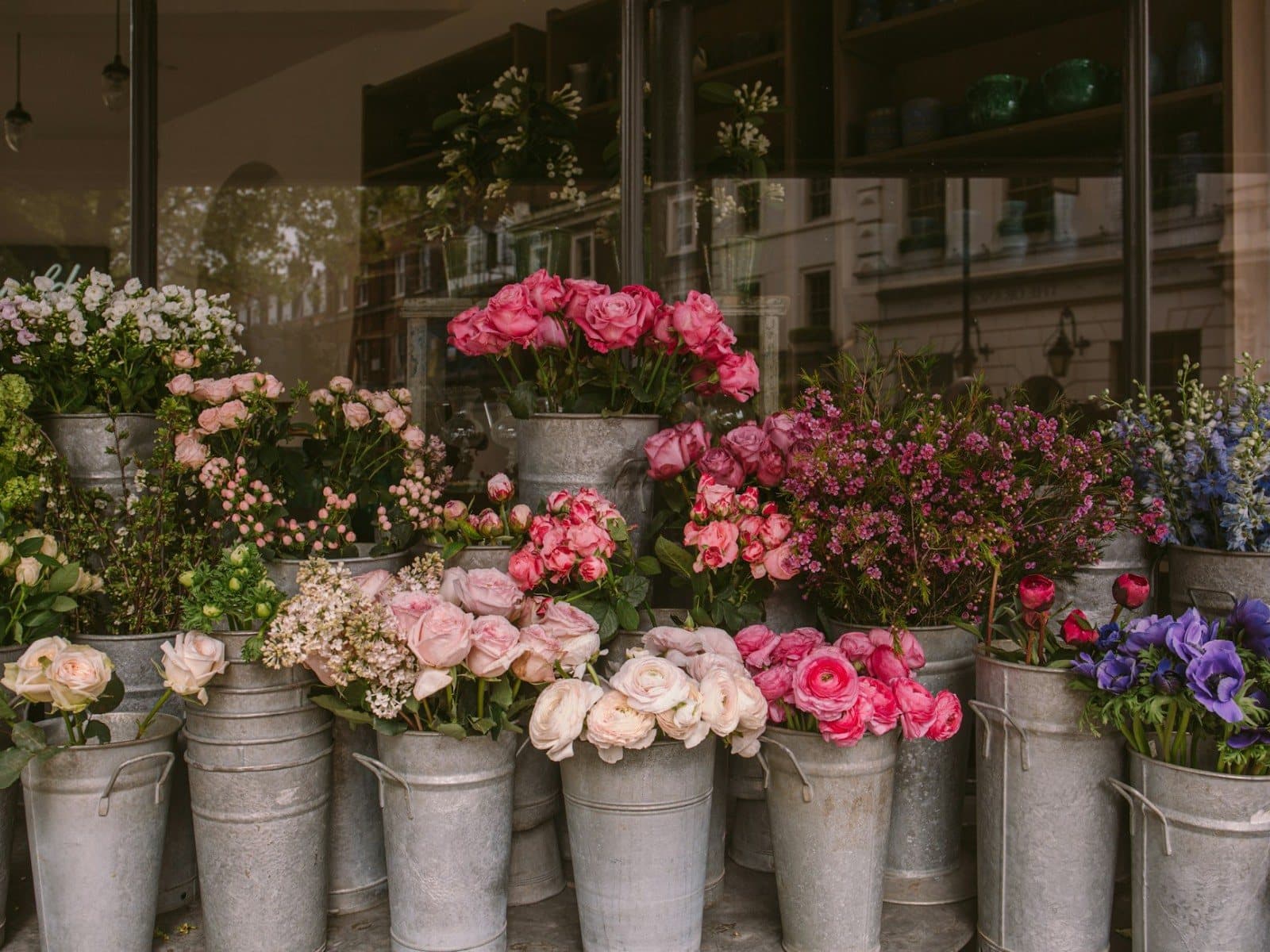Live Window and a Telegram bot for a flower shop